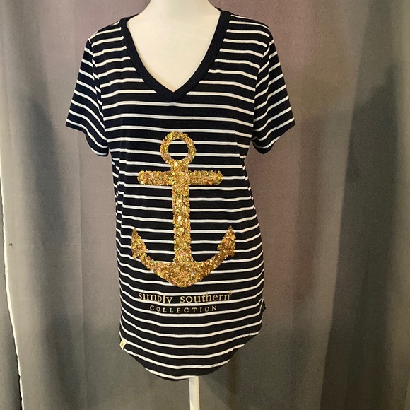 NWOT NEVER WORN WOMENS SZ M SIMPLY SOUTHERN SEQUINED TOP SHORT SLEEVE - Picture 1 of 7